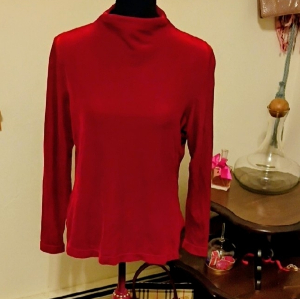 New Skea Red Velvet Women's Long Sleeve, Mock Neck. Beautiful. Made In The USA
